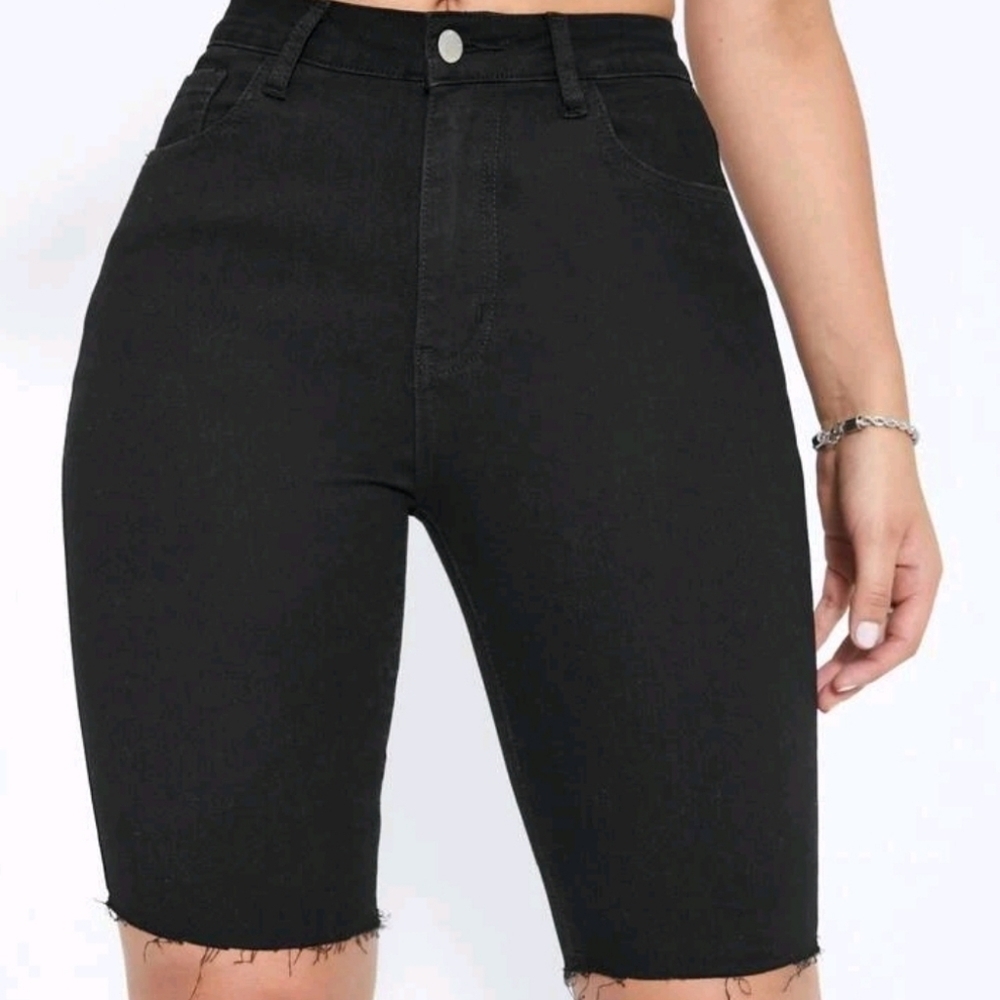 High Waist Raw Hem Denim black Shorts‎ for women